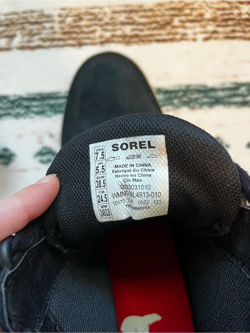 SOREL Out N About Women’s 7.5 Black Suede Lace-Up Ankle Bootie Round Toe